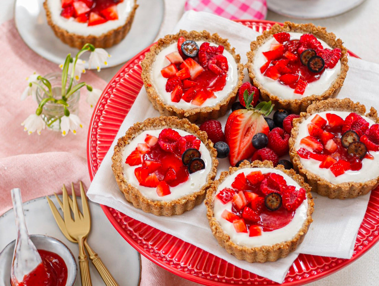 bonne-maman-erdbeere-passiert-fruchtaufstrich-345g image 2